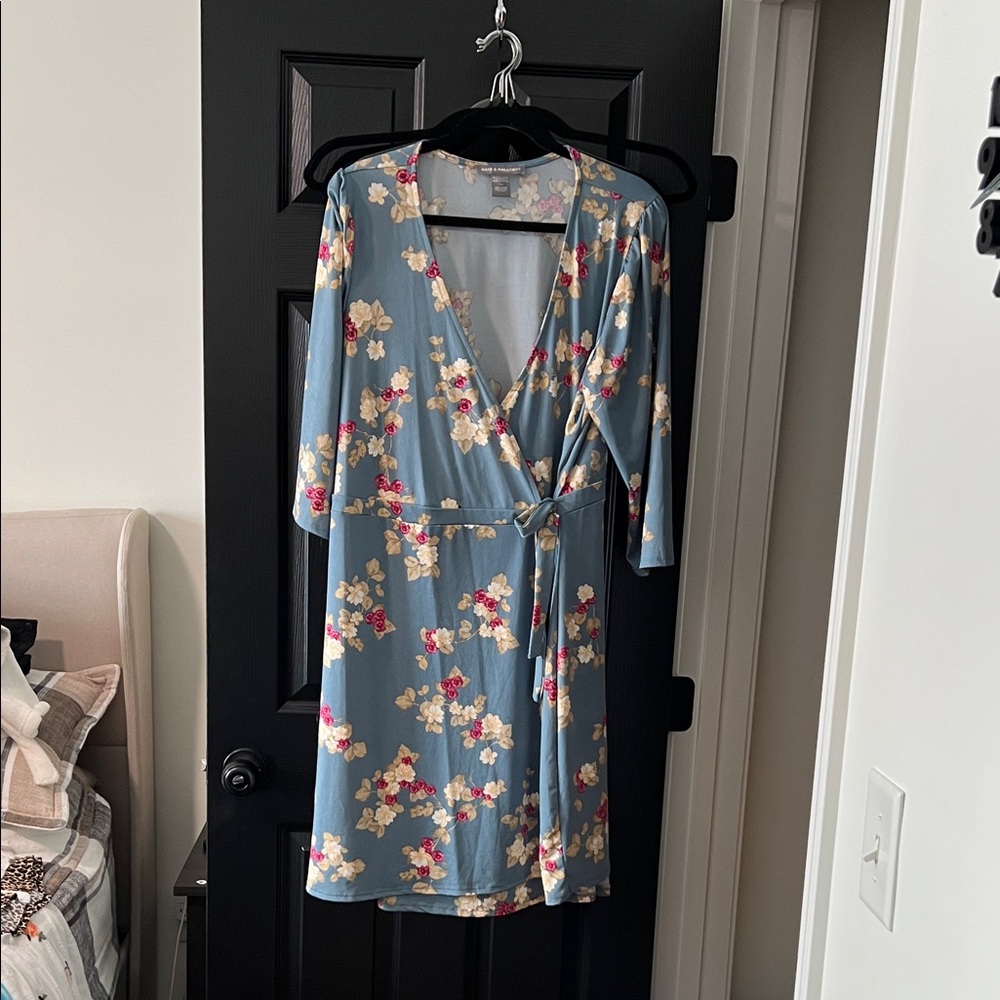 Floral Wrap dress in Blue
